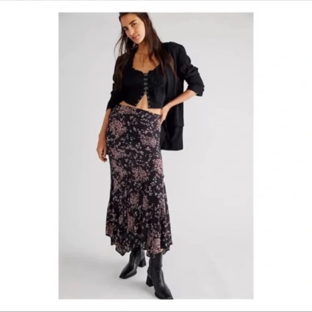 Free People Backseat Glamor Maxi Skirt in Black Ditsy Floral Print